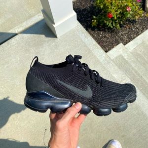 NIKE VAPOR MAX BLACKOUT